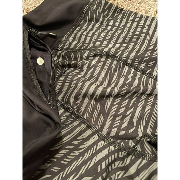 Lululemon Women's Black & Gray Skinny Leggings 6 - Picture 10 of 10